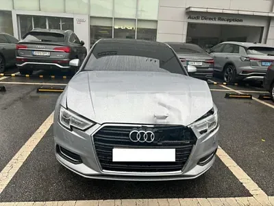 Photo 1 of 23: 2018 Audi I 40TFSI, VIN WAUZZZ8V5J1072810 — Korean insurance auction