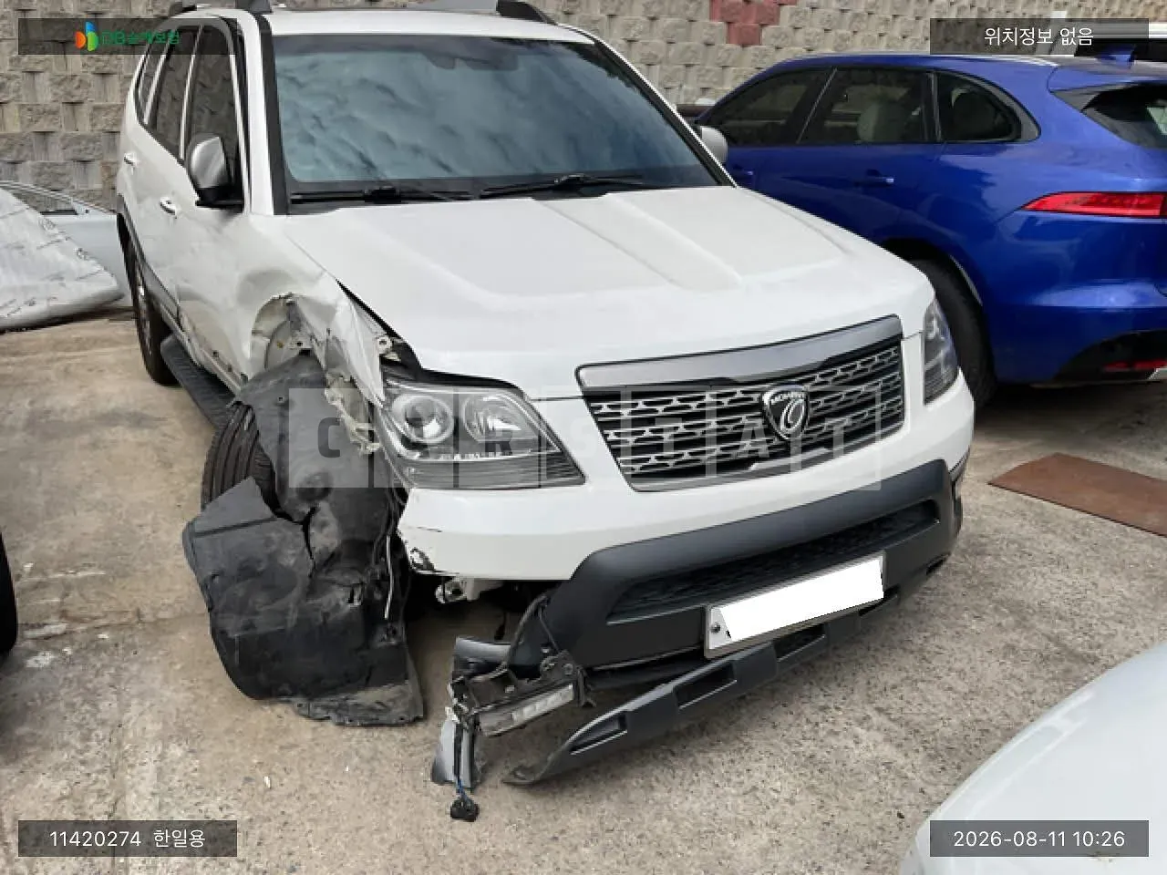 Photo 2 of 18: 2017 Kia Mojave, VIN KNAKM814DJA178725 — Korean insurance auction