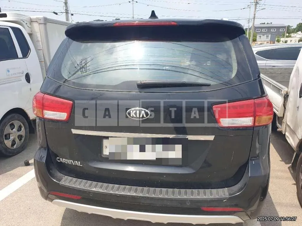 Photo 2 of 14: 2015 Kia Carnivals — Korean insurance auction