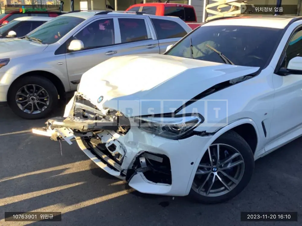 Photo 2 of 4: 2018 BMW X3 xDrive 20d, VIN WBATX3104JLB94847 — Korean insurance auction