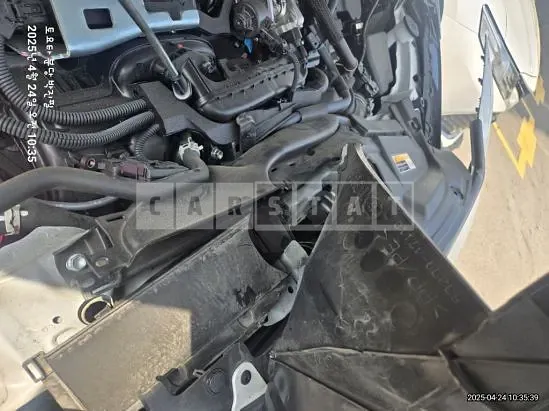 Photo 2 of 31: 2024 Toyota Prius — Korean insurance auction