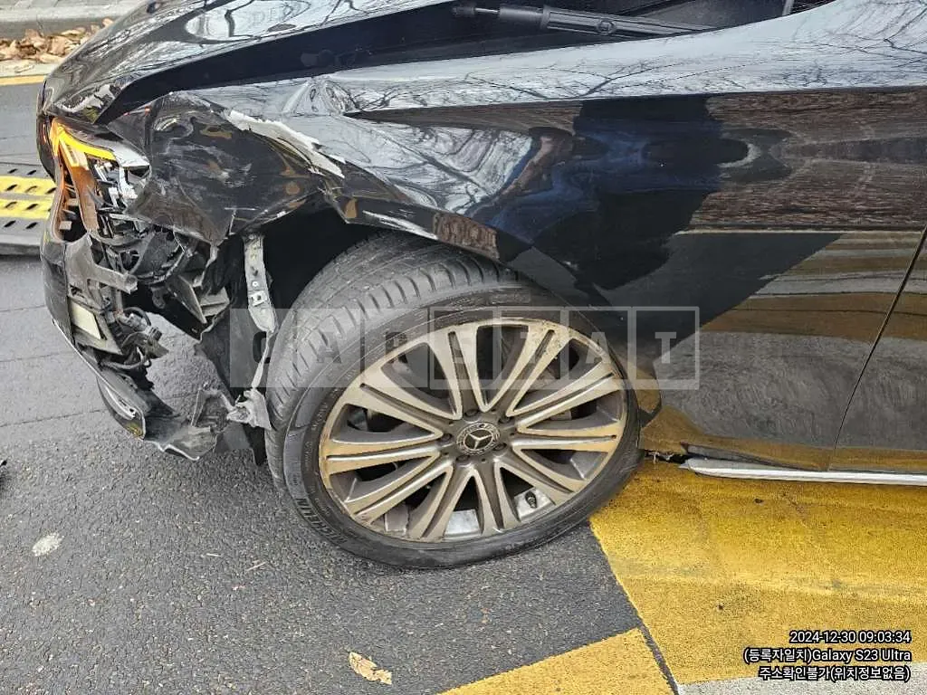 Photo 2 of 18: 2021 Mercedes-Benz E450 4Matic — Korean insurance auction