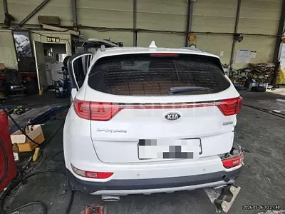 Photo 1 of 16: 2018 Kia Sportage — Korean insurance auction