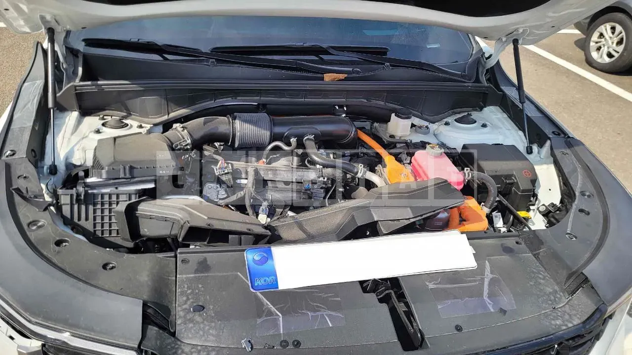 Photo 2 of 27: 2024 Kia Sorento Hybrid, VIN KNARH81GBRA306585 — Korean insurance auction