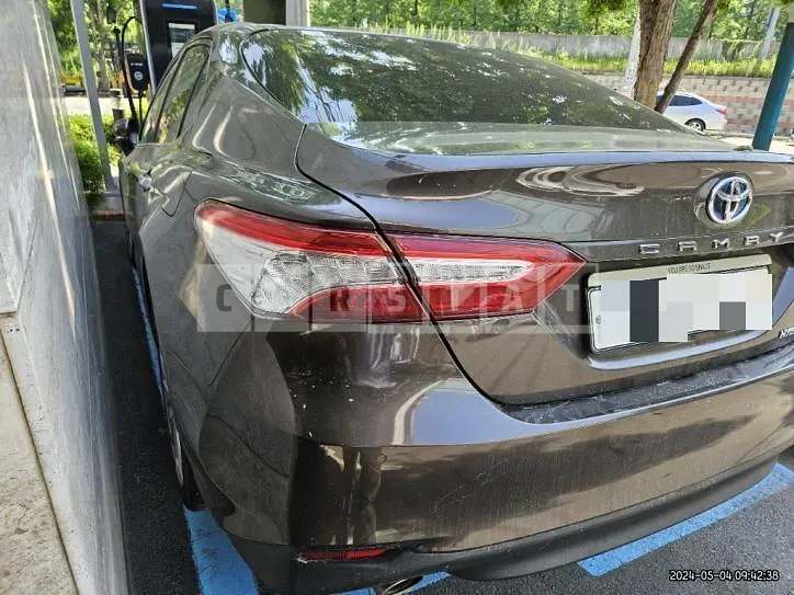 Photo 2 of 20: 2018 Toyota Camry Hybrid — Korean insurance auction