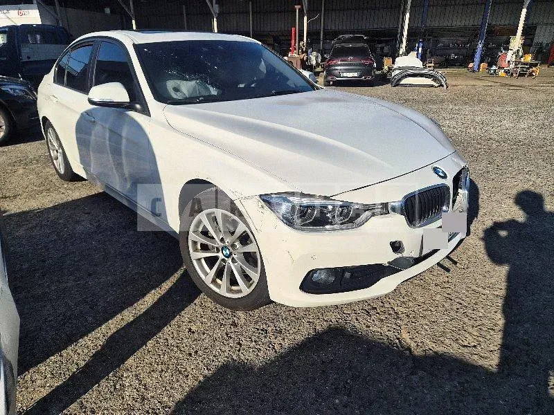 Photo 2 of 13: 2018 BMW 320d WLTP — Korean insurance auction