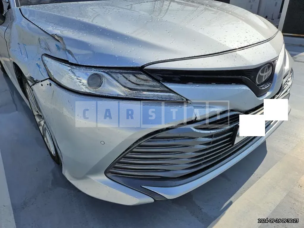 Photo 2 of 32: 2018 Toyota Camry — Korean insurance auction