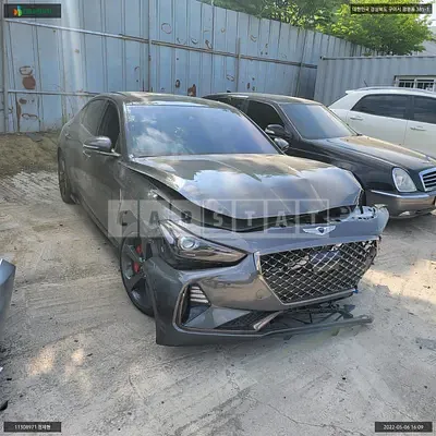 Photo 1 of 7: 2018 Genesis G70, VIN KMTG341ADJU009379 — Korean insurance auction