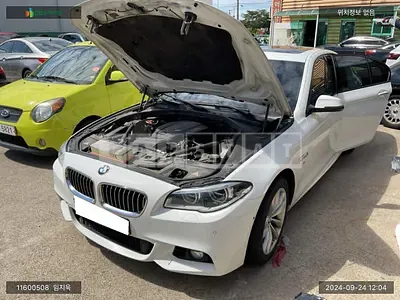 Photo 1 of 14: 2016 BMW 520d xDrive, VIN WBA5E7102GG158336 — Korean insurance auction