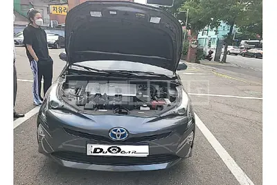 Photo 1 of 50: 2018 Toyota Prius, VIN JTDKBRFU1J3081785 — Korean insurance auction