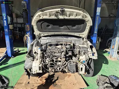 Photo 1 of 17: 2015 Hyundai Santa Fe, VIN KMHSW81UBGU596266 — Korean insurance auction