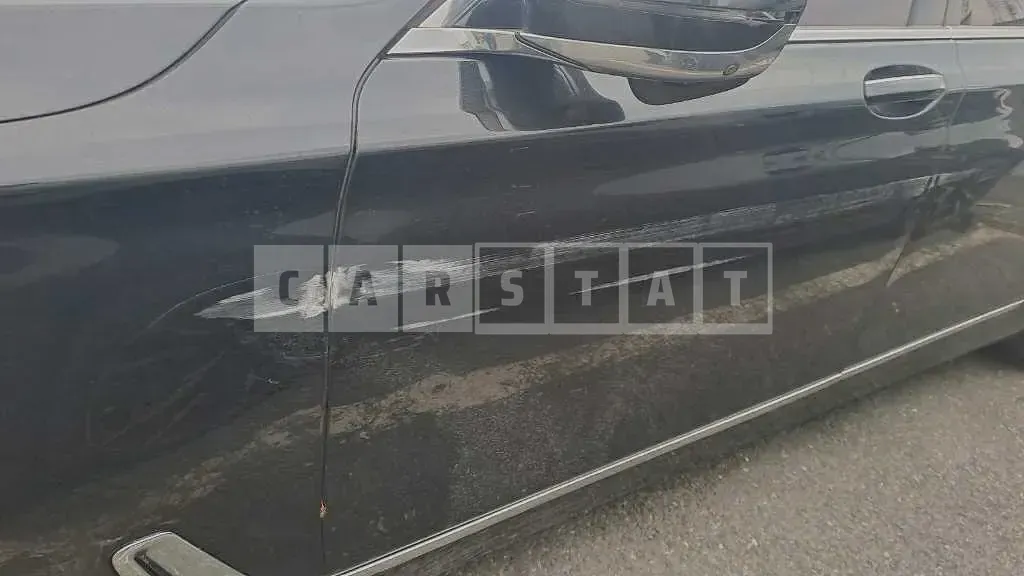 Photo 2 of 9: 2018 BMW 750Li xDrive, VIN WBA7F2104JB236046 — Korean insurance auction