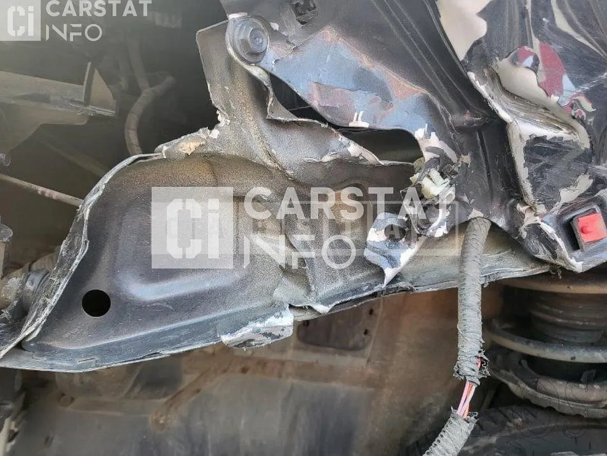 Photo 2 of 33: 2018 Kia Sportage, VIN KNAPN813BJK440740 — Korean insurance auction