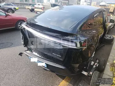 Photo 1 of 12: 2025 Tesla Model Y LongRange — Korean insurance auction