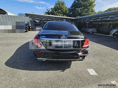 Photo 1 of 15: 2016 Mercedes-Benz E300 4Matic — Korean insurance auction