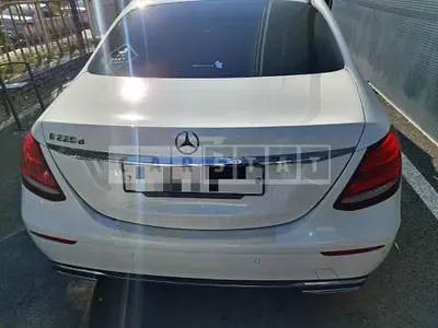 Photo 1 of 15: 2016 Mercedes-Benz E220 d, VIN WDDZF0EB6HA012651 — Korean insurance auction