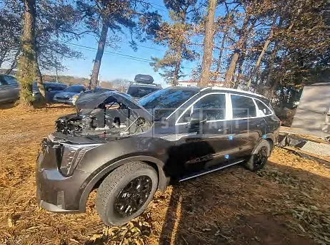 Photo 2 of 23: 2024 Kia Sorento, VIN KNARK81GBRA253161 — Korean insurance auction