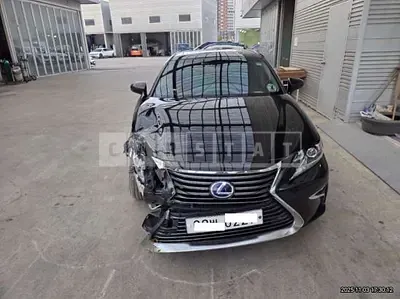 Photo 1 of 50: 2017 Lexus ES300h, VIN JTHBW1GG6H2138009 — Korean insurance auction
