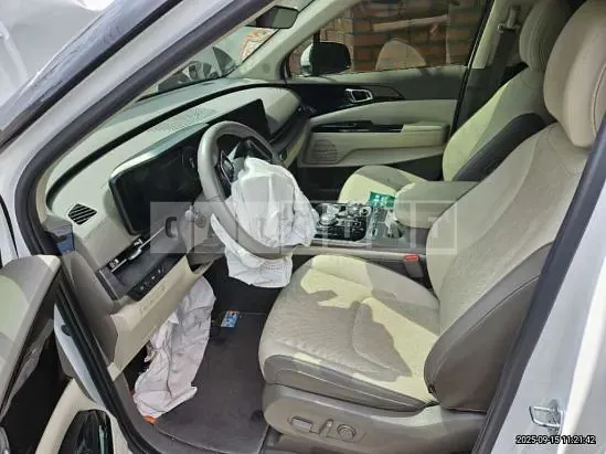 Photo 2 of 17: 2022 Kia Carnival — Korean insurance auction