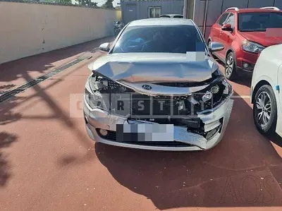 Photo 1 of 17: 2015 Kia K5 — Korean insurance auction