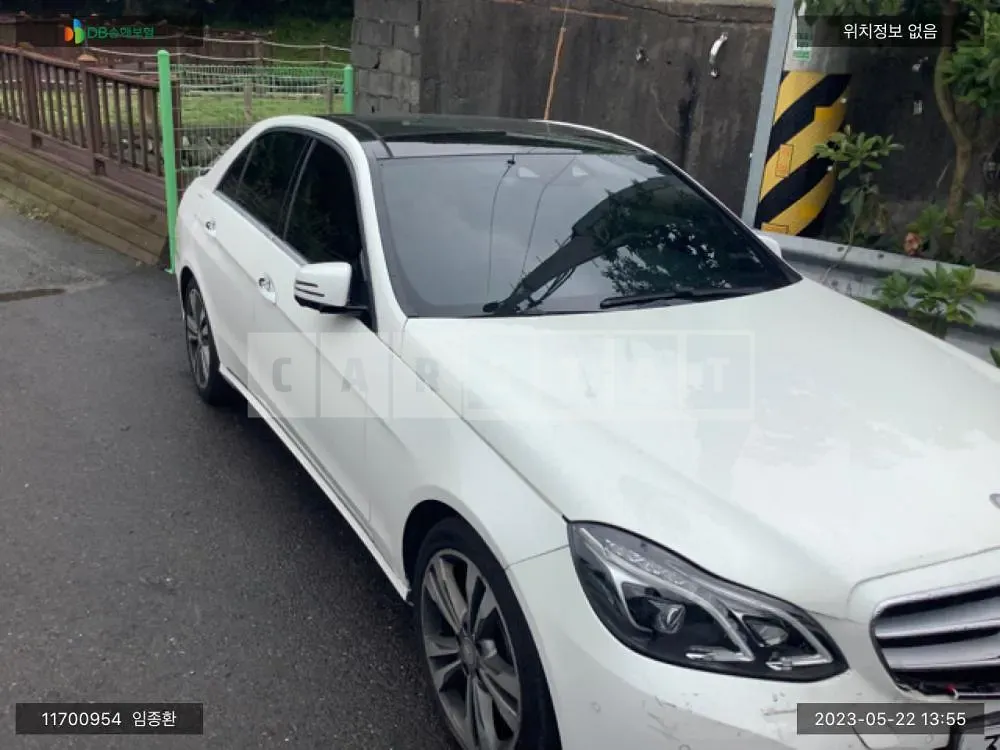 Photo 2 of 6: 2015 Mercedes-Benz E300 4Matic, VIN WDDHF8BB0GB230270 — Korean insurance auction