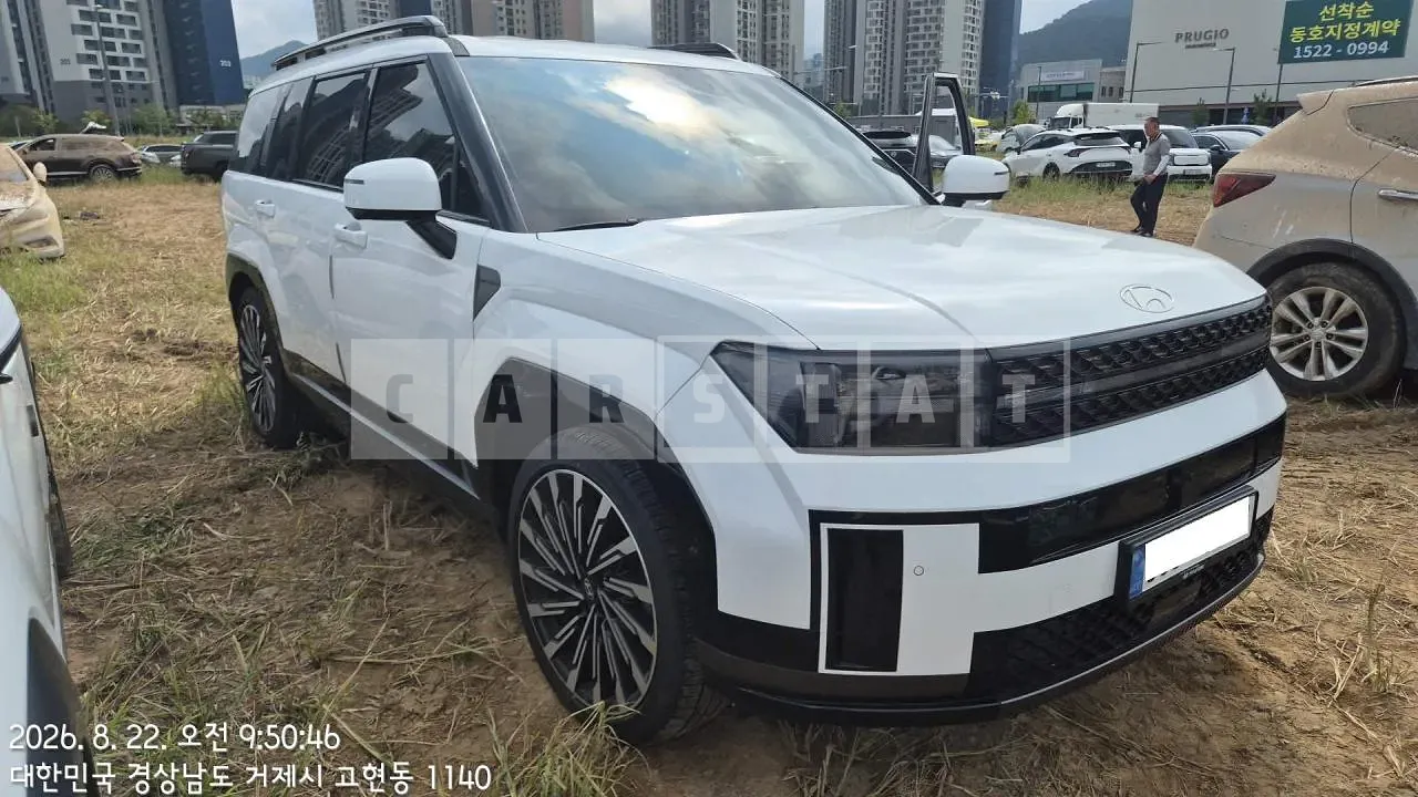 Photo 2 of 11: 2025 Hyundai Santa Fe, VIN KMHP581LGSU060350 — Korean insurance auction