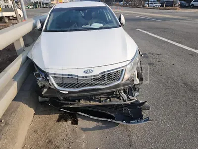 Photo 1 of 14: 2015 Kia K5, VIN KNAGN418BFA562938 — Korean insurance auction