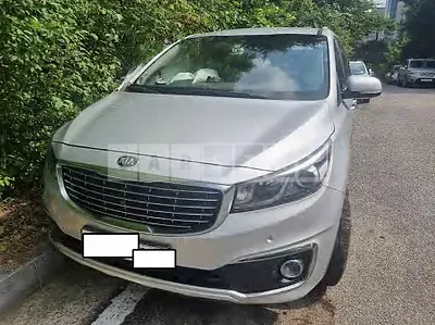 Photo 1 of 13: 2018 Kia Carnival, VIN KNAMC81ABJS383506 — Korean insurance auction