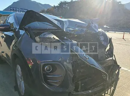 Photo 2 of 25: 2018 Kia Sportage, VIN KNAPN815GJK378123 — Korean insurance auction