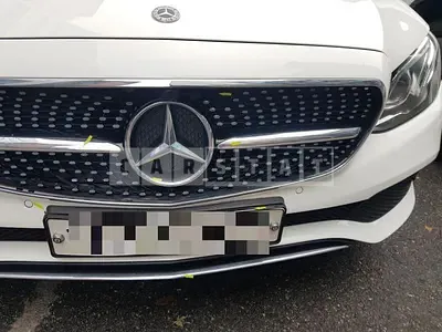 Photo 1 of 30: 2020 Mercedes-Benz E220 d — Korean insurance auction