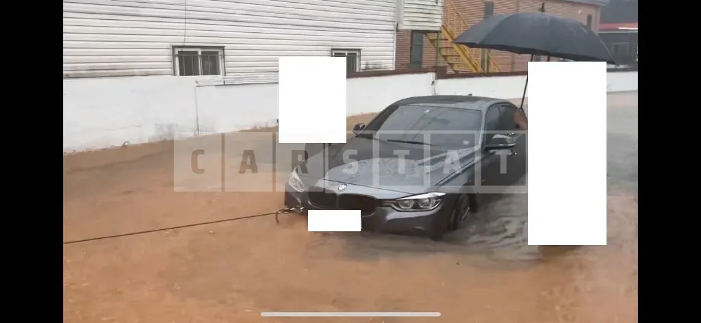Photo 2 of 4: 2016 BMW 320d — Korean insurance auction