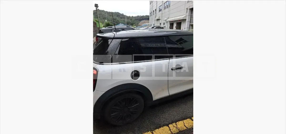 Photo 2 of 13: 2024 MINI Cooper S — Korean insurance auction