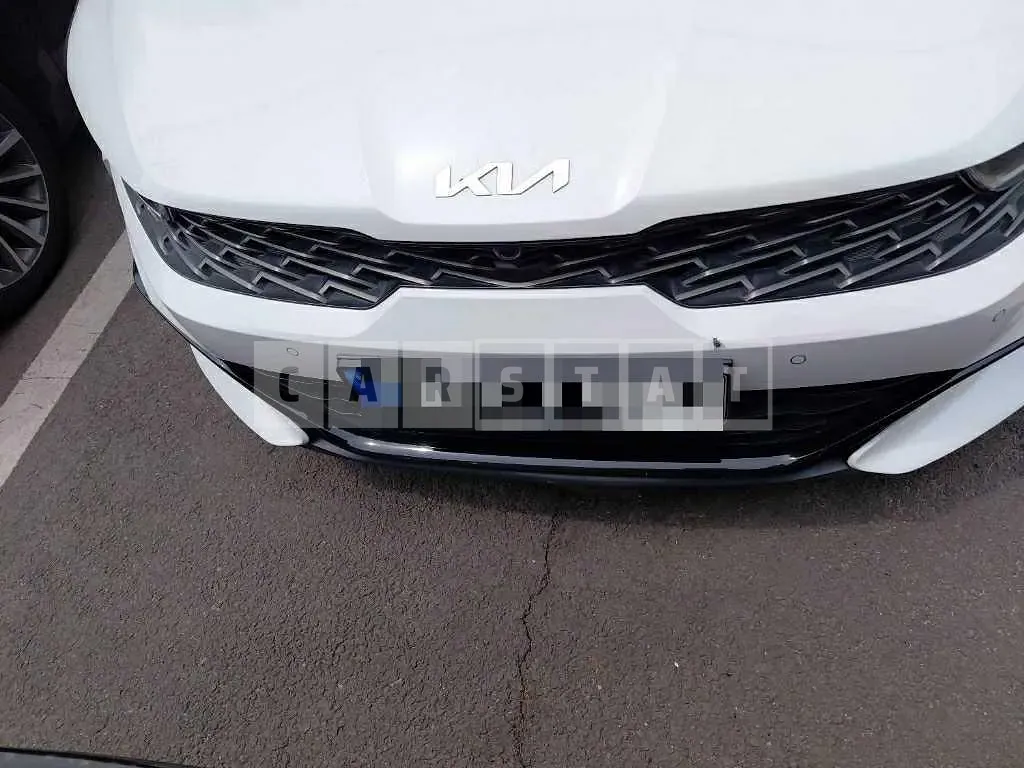 Photo 2 of 15: 2021 Kia K5 — Korean insurance auction
