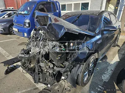 Photo 1 of 16: 2020 Kia K5 — Korean insurance auction