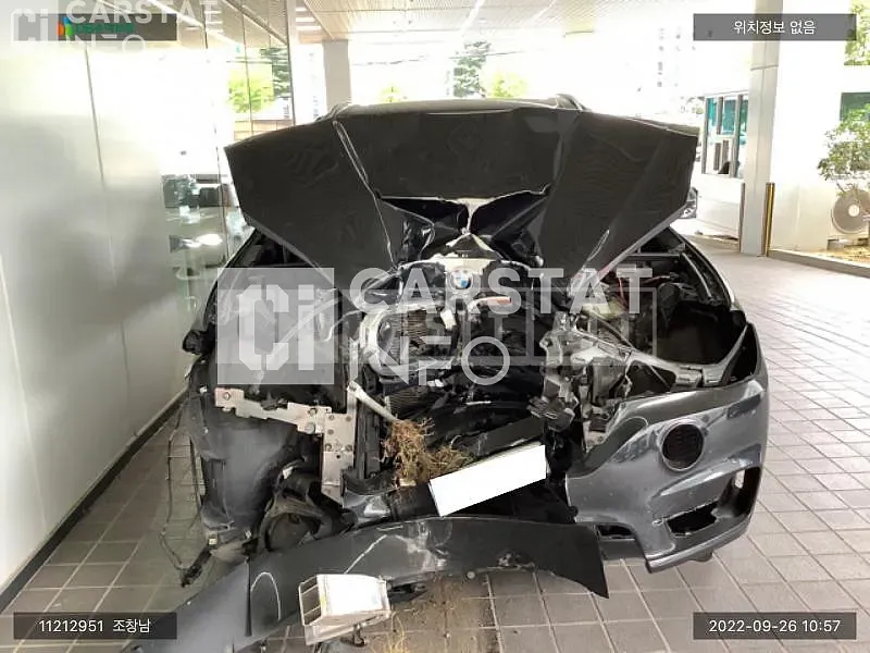Photo 2 of 41: 2017 BMW X5 xDrive 30d, VIN WBAKS410XH0R90897 — Korean insurance auction