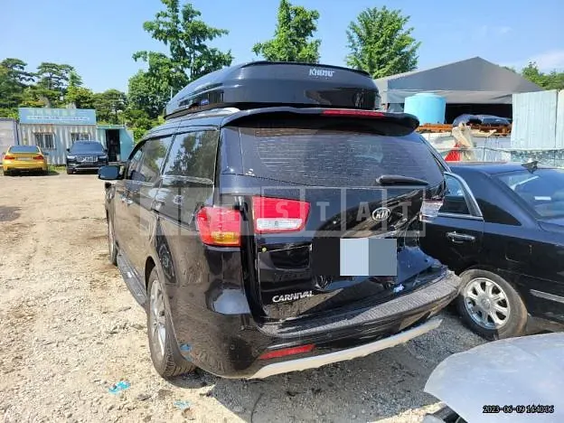Photo 2 of 16: 2016 Kia Carnivals, VIN KNAMC81ABGS218483 — Korean insurance auction