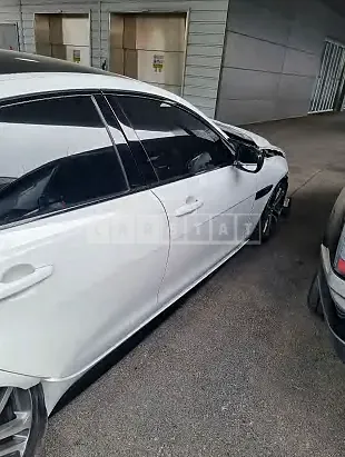 Photo 2 of 8: 2019 Jaguar XE 3.0SC, VIN SAJAB4BV5KCP51709 — Korean insurance auction
