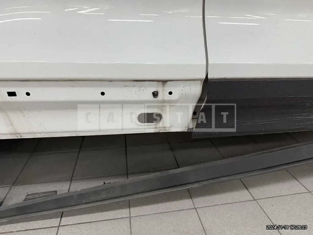 Photo 2 of 13: 2020 Volvo XC40T4 AWD — Korean insurance auction