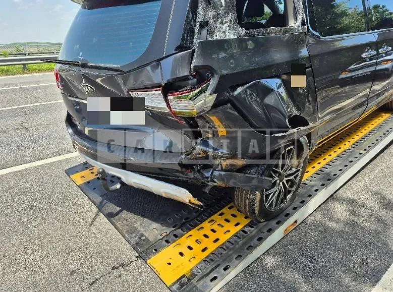 Photo 2 of 6: 2016 Kia Carnival 9 Seater — Korean insurance auction