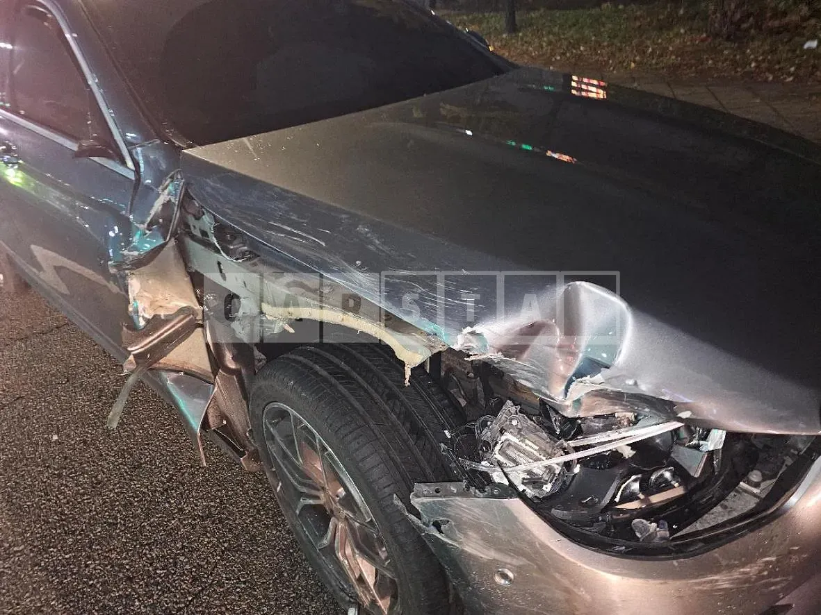 Photo 2 of 39: 2021 Mercedes-Benz E220d 4Matic — Korean insurance auction