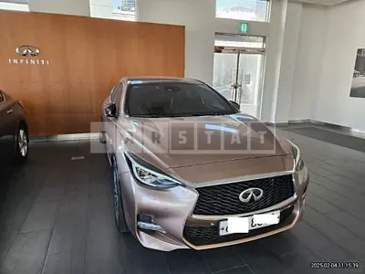 Photo 1 of 30: 2017 Infiniti Q30 — Korean insurance auction