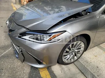 Photo 1 of 30: 2019 Lexus ES300h, VIN JTHB21B12K2065193 — Korean insurance auction