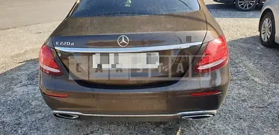 Photo 1 of 12: 2016 Mercedes-Benz E220 d, VIN WDDZF0EB8HA043156 — Korean insurance auction
