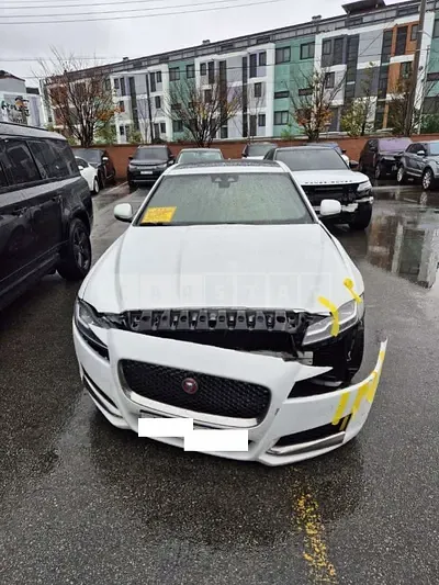 Photo 1 of 23: 2018 Jaguar XF 20d, VIN SAJBA4BNXJCY72550 — Korean insurance auction