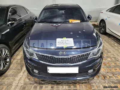 Photo 1 of 12: 2017 Kia K5, VIN KNAGS411BHA160288 — Korean insurance auction