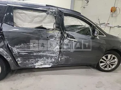 Photo 1 of 25: 2017 Kia Carnival, VIN KNAMC81ABHS252664 — Korean insurance auction