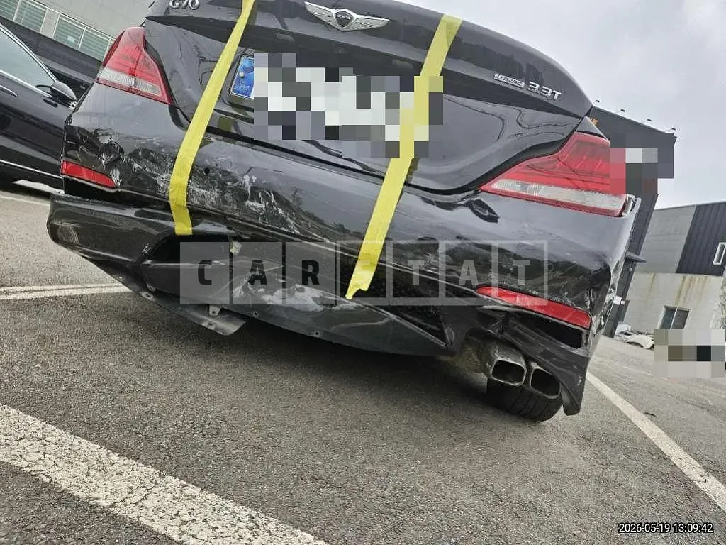 Photo 2 of 18: 2019 Genesis G70 — Korean insurance auction