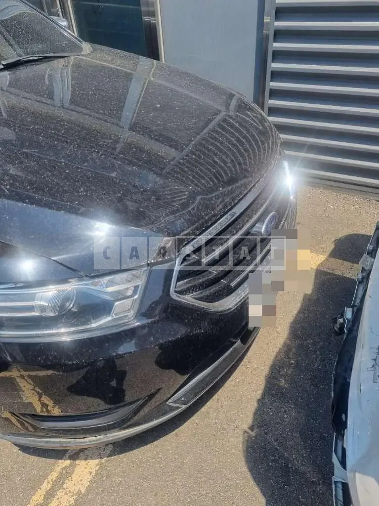 Photo 2 of 13: 2016 Ford Taurus — Korean insurance auction