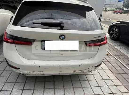 Photo 2 of 30: 2021 BMW 320i Touring — Korean insurance auction