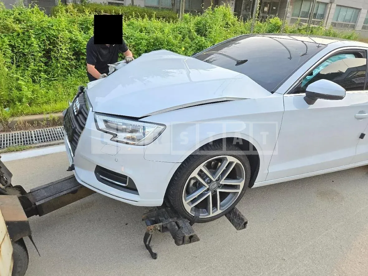 Photo 2 of 4: 2020 Audi A3 40 TFSI — Korean insurance auction